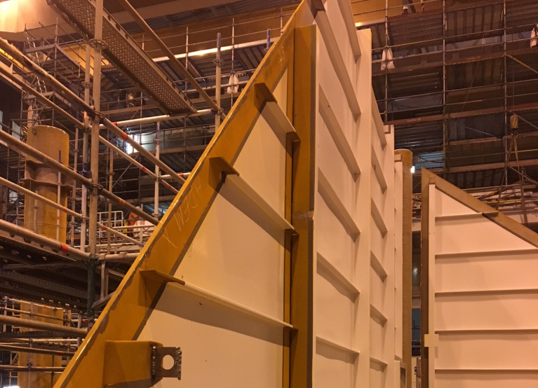 HSM Offshore, Stalen wanden